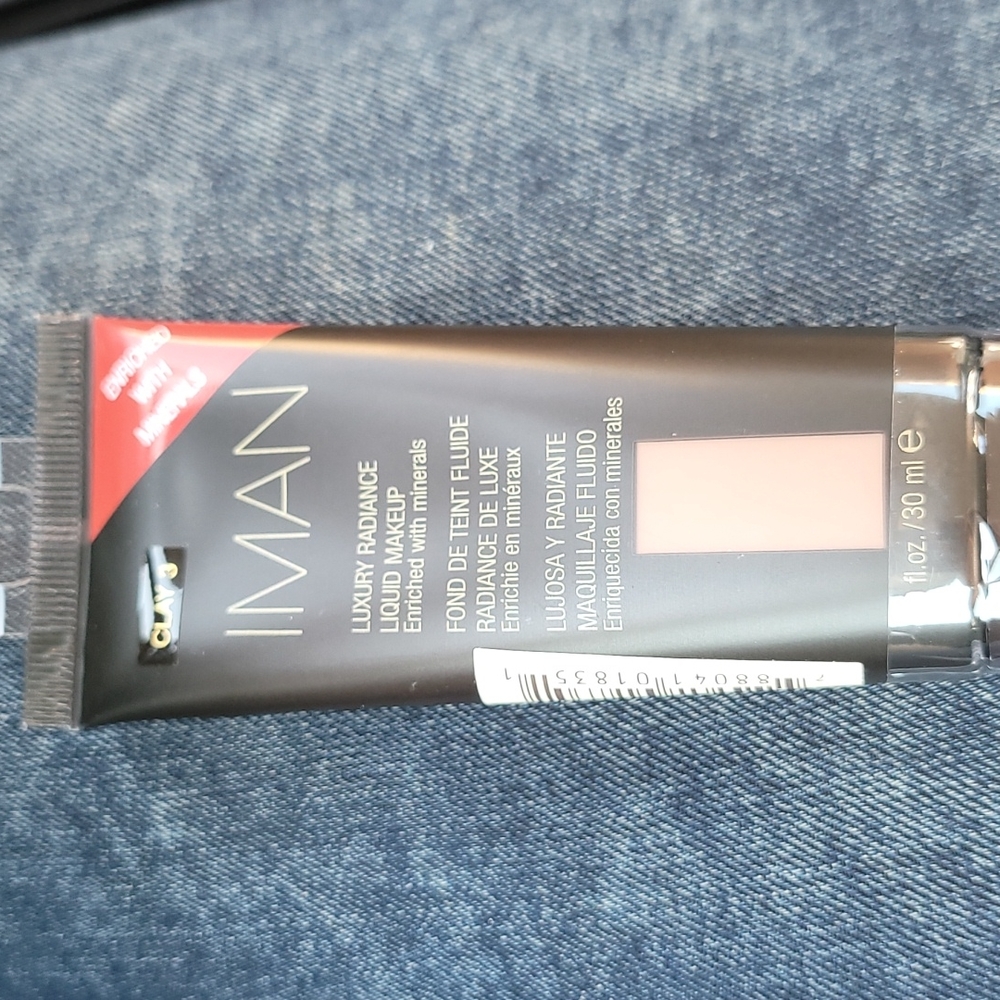 Iman makeup